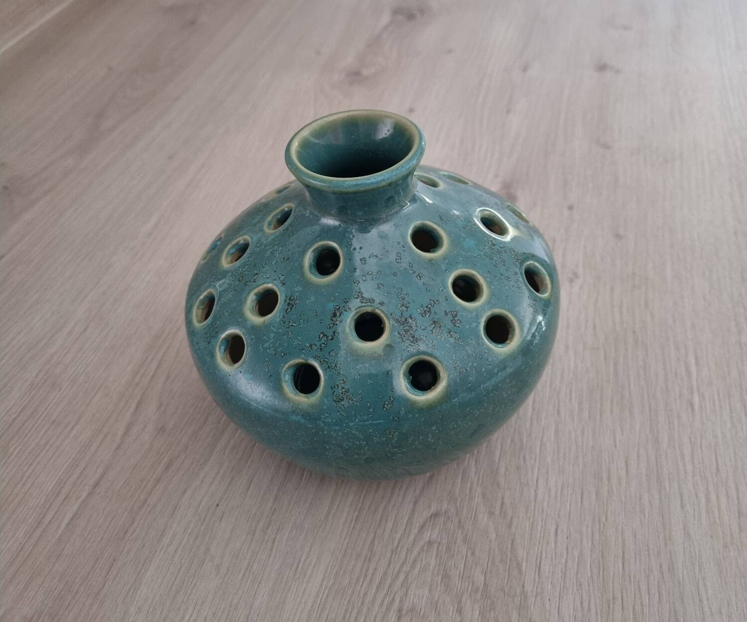 Flower vase
