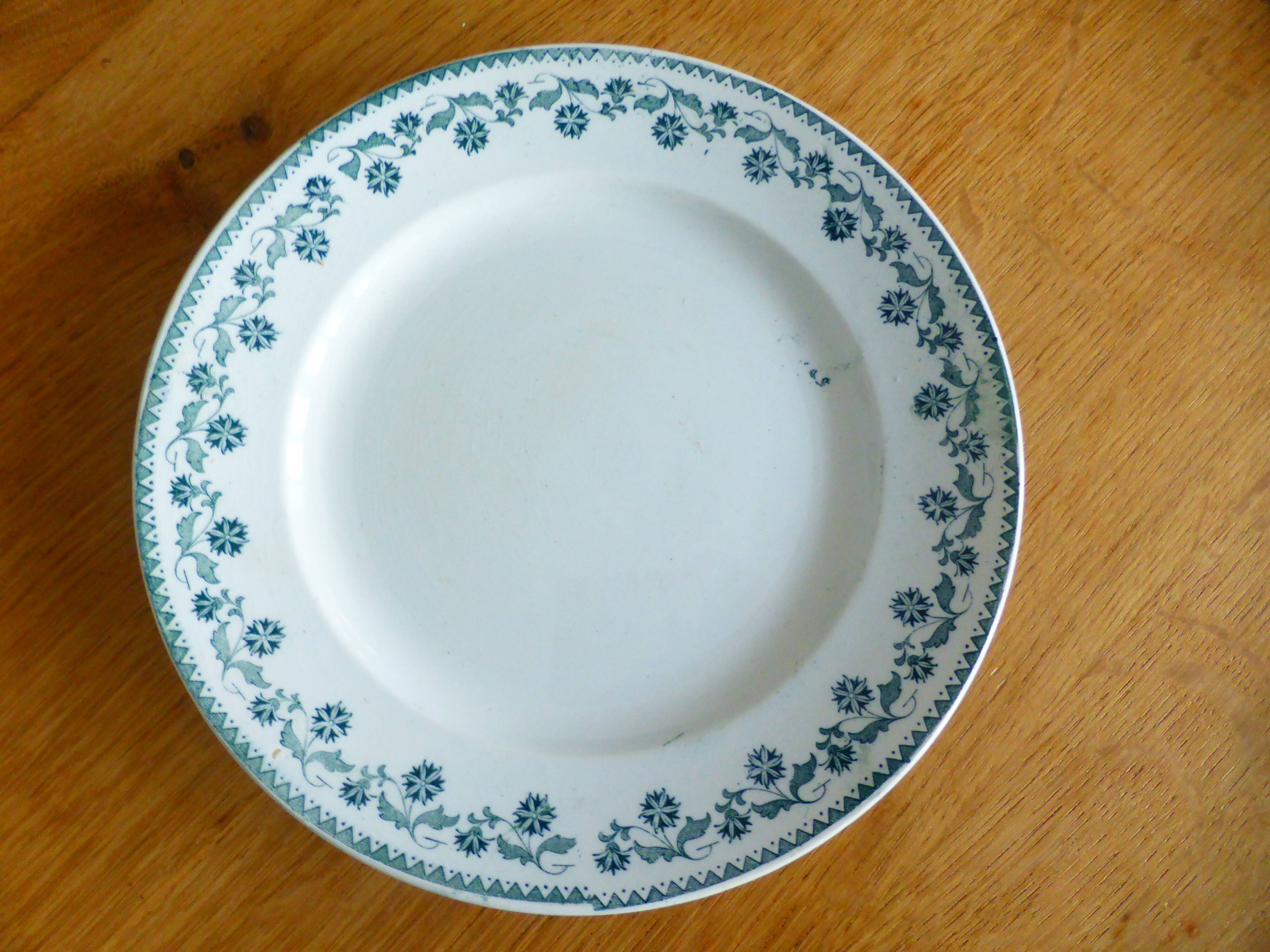 1 Moulin des loups and hamage dessert plate Georgette model 221216