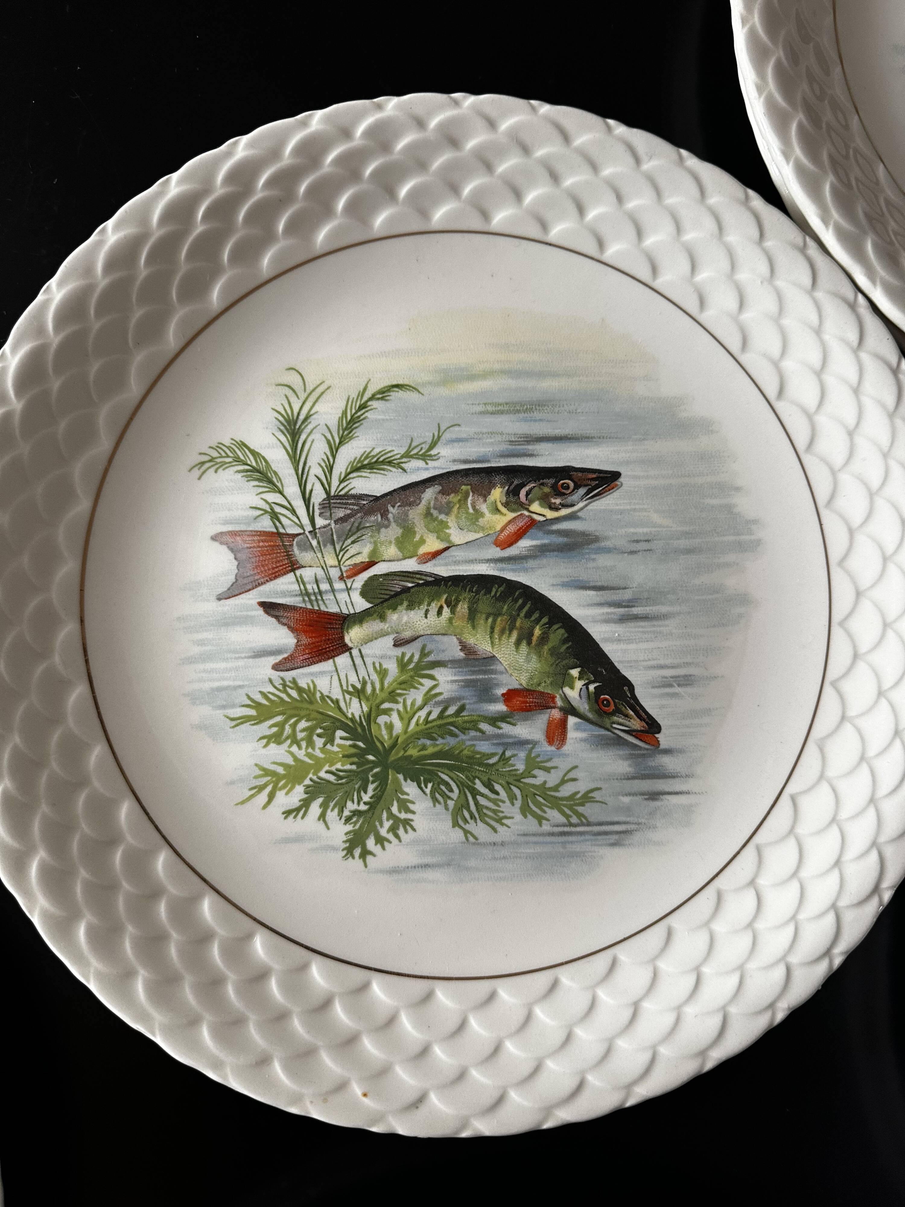 fish plates Gien