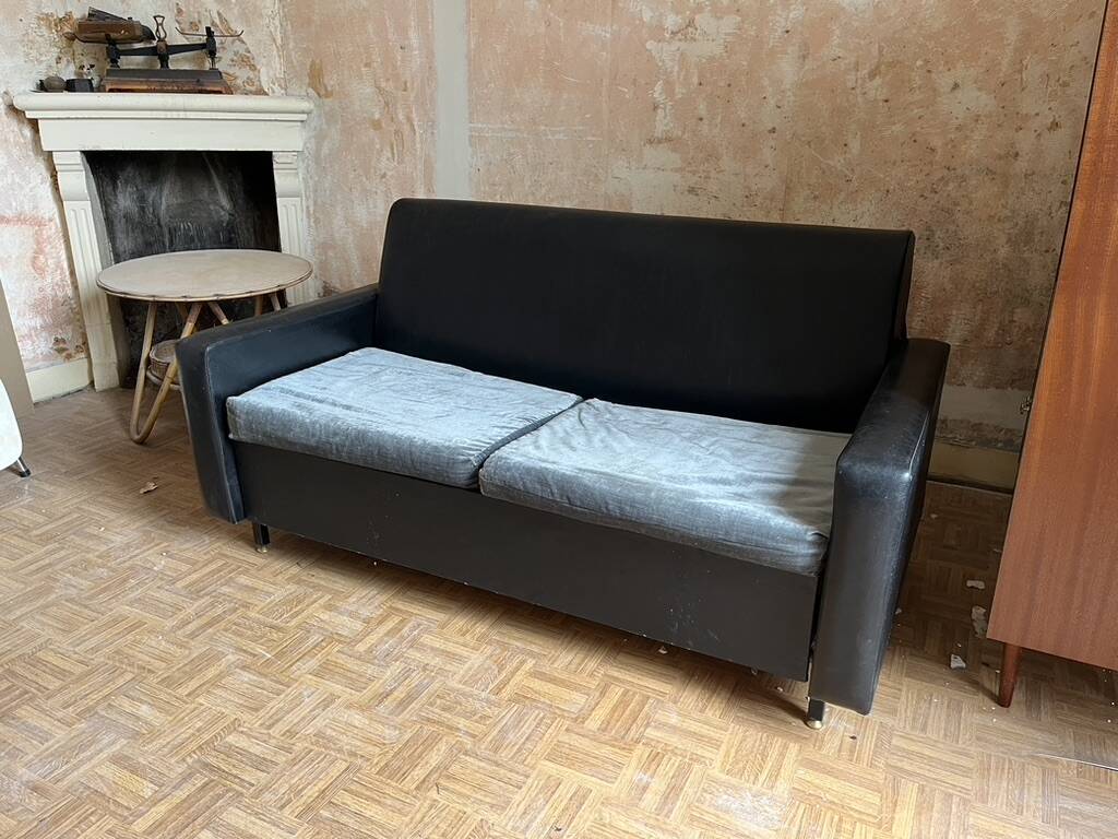 Convertible sofa bed for 2 people