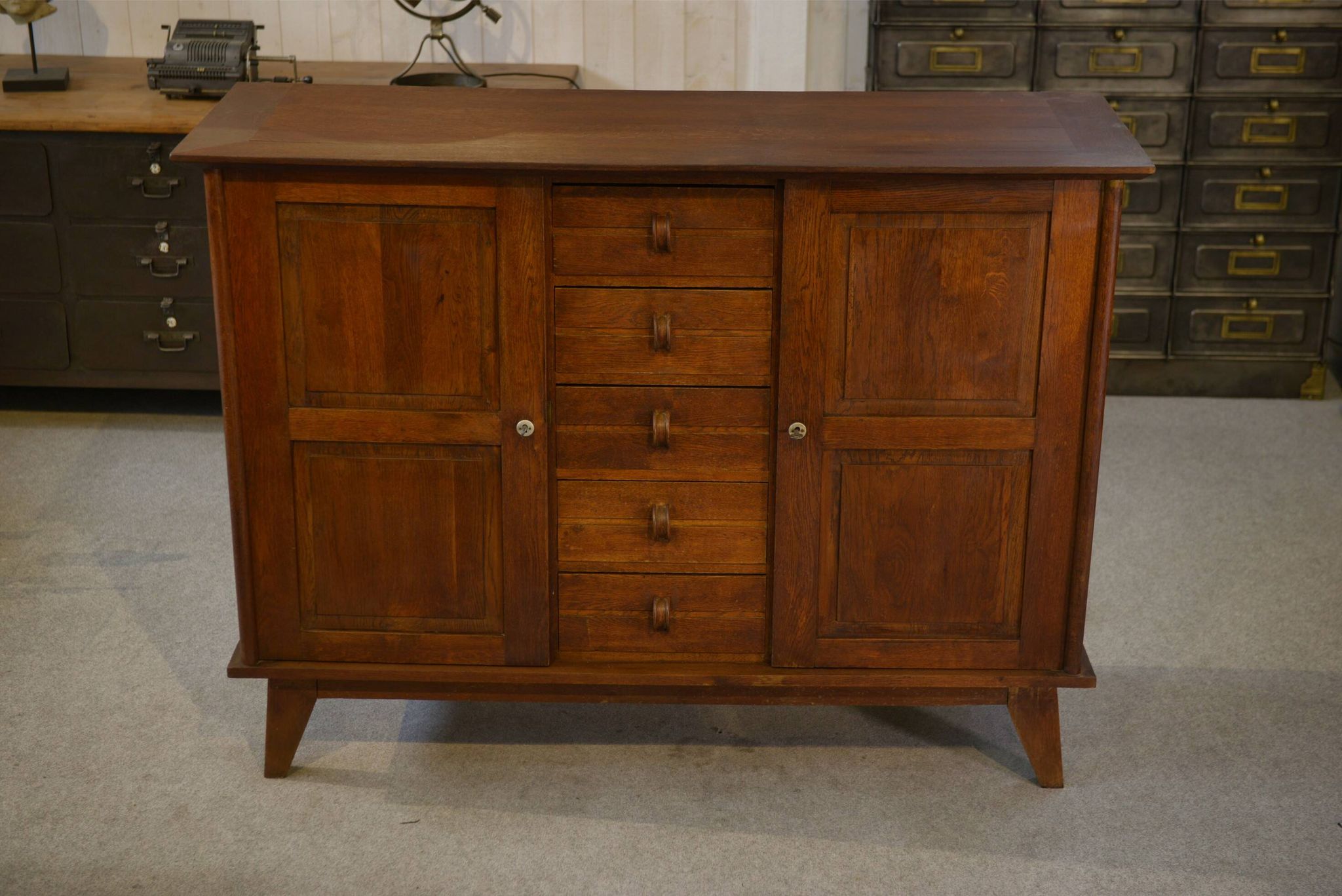 Buffet reconstruction en chêne par René Gabriel 1940’s