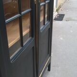 Armoire vitrine parisienne