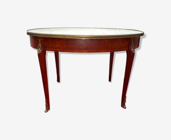 Salon table