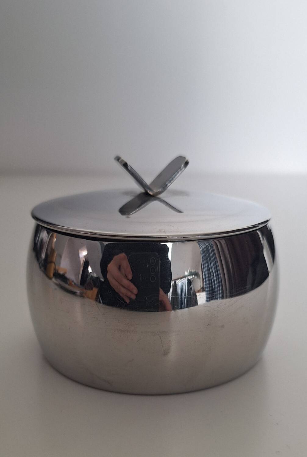 Stainless steel sugar bowl by Guy Degrenne