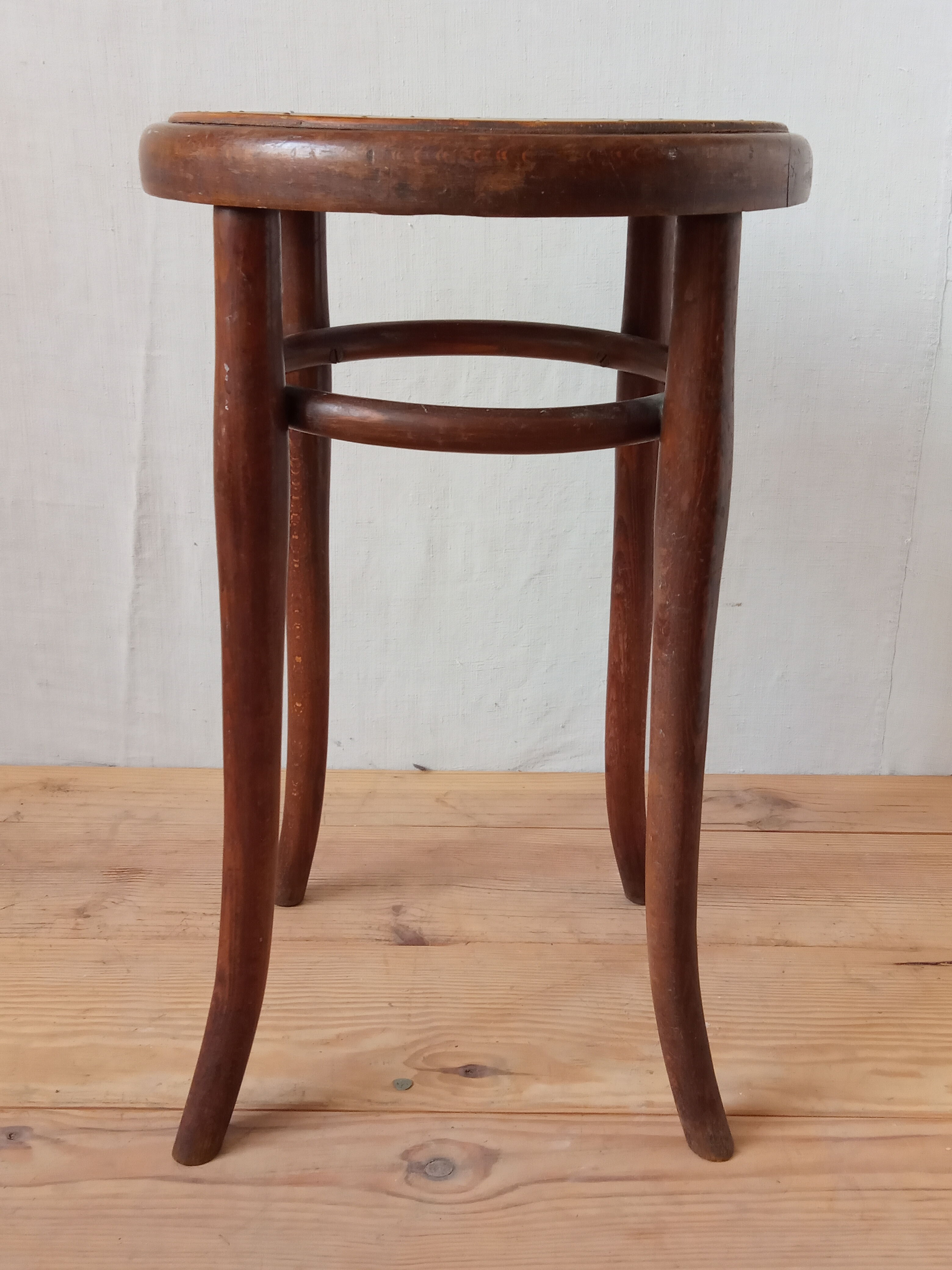 Thonet stool
