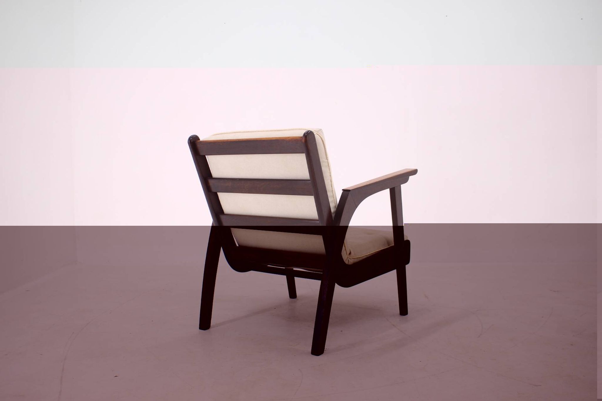 Fauteuil en chêne design des années 1960, Tchécoslovaquie