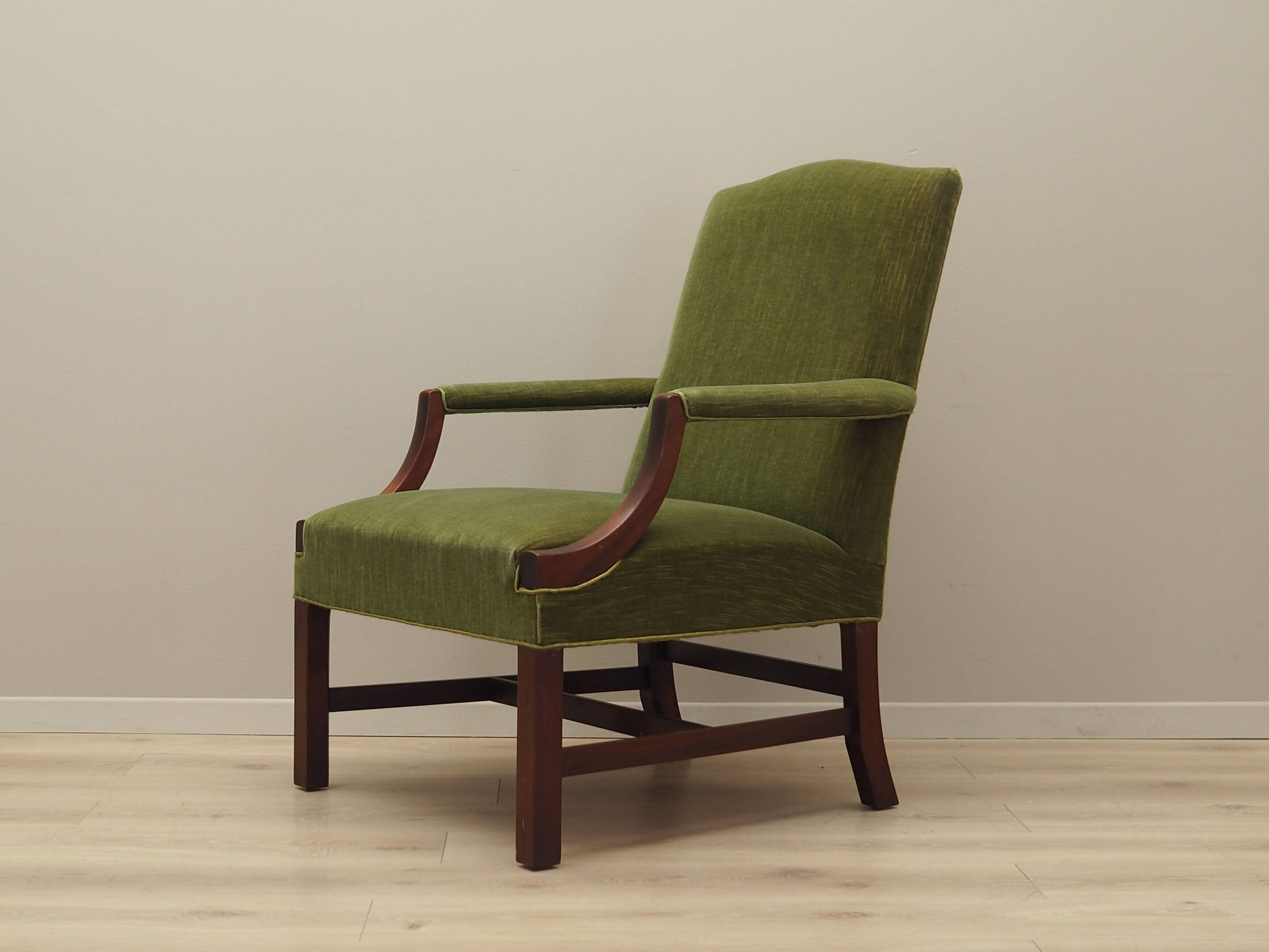 Fauteuil en acajou, design danois, années 1970, production : Danemark
