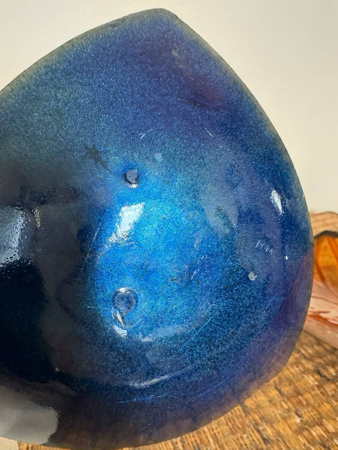 60s enamelled copper pocket emptier