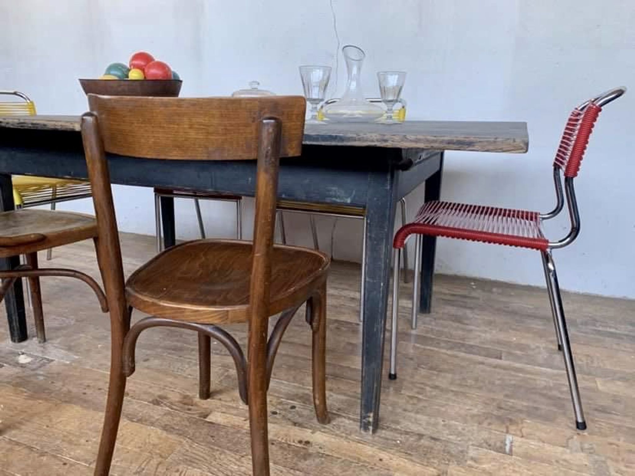 Series of 4 vintage chairs scoubidou of the 1950s