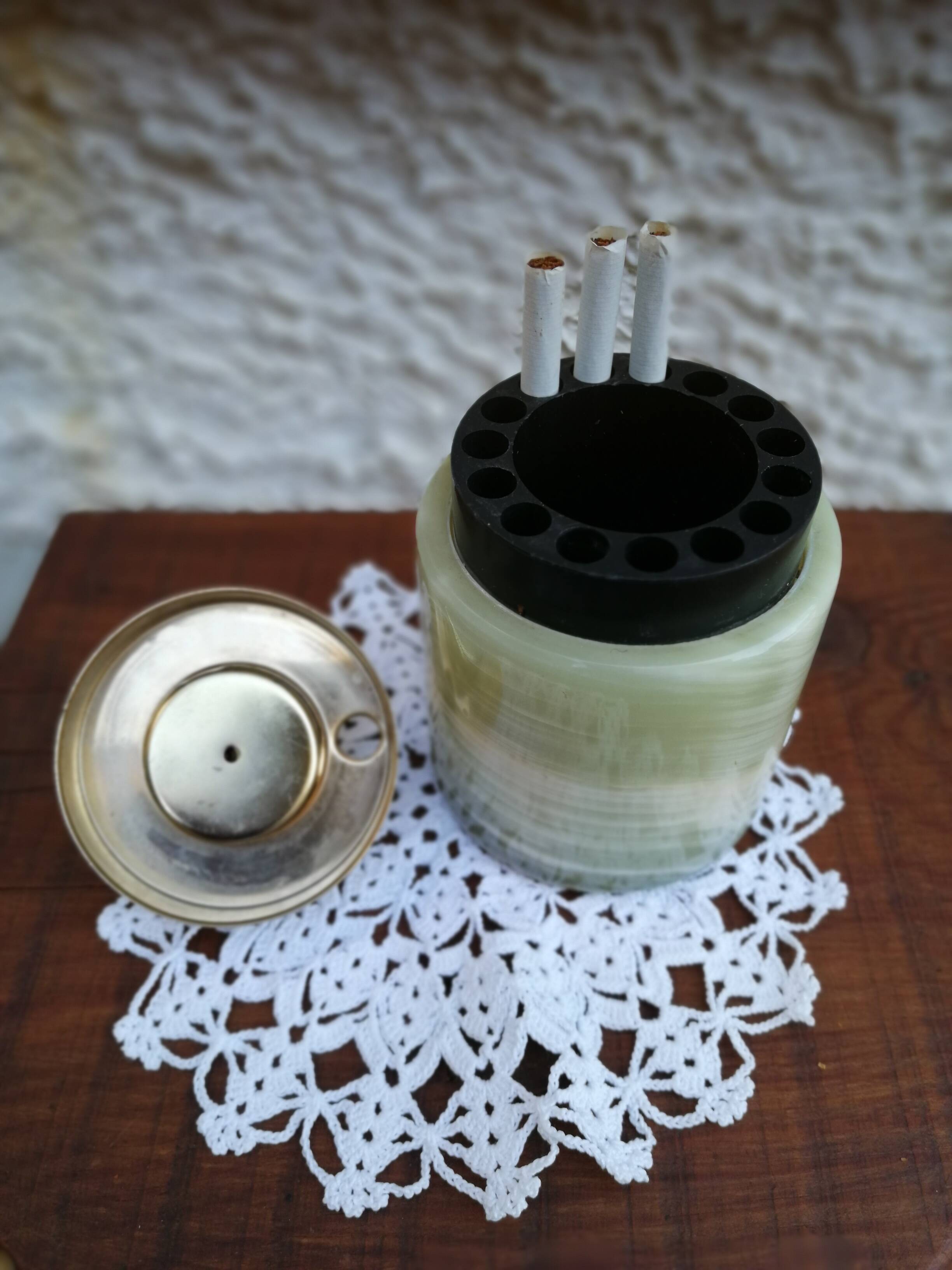 Lighter wears cigarettes