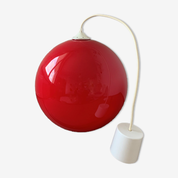 Suspension  année 70 en opaline rouge