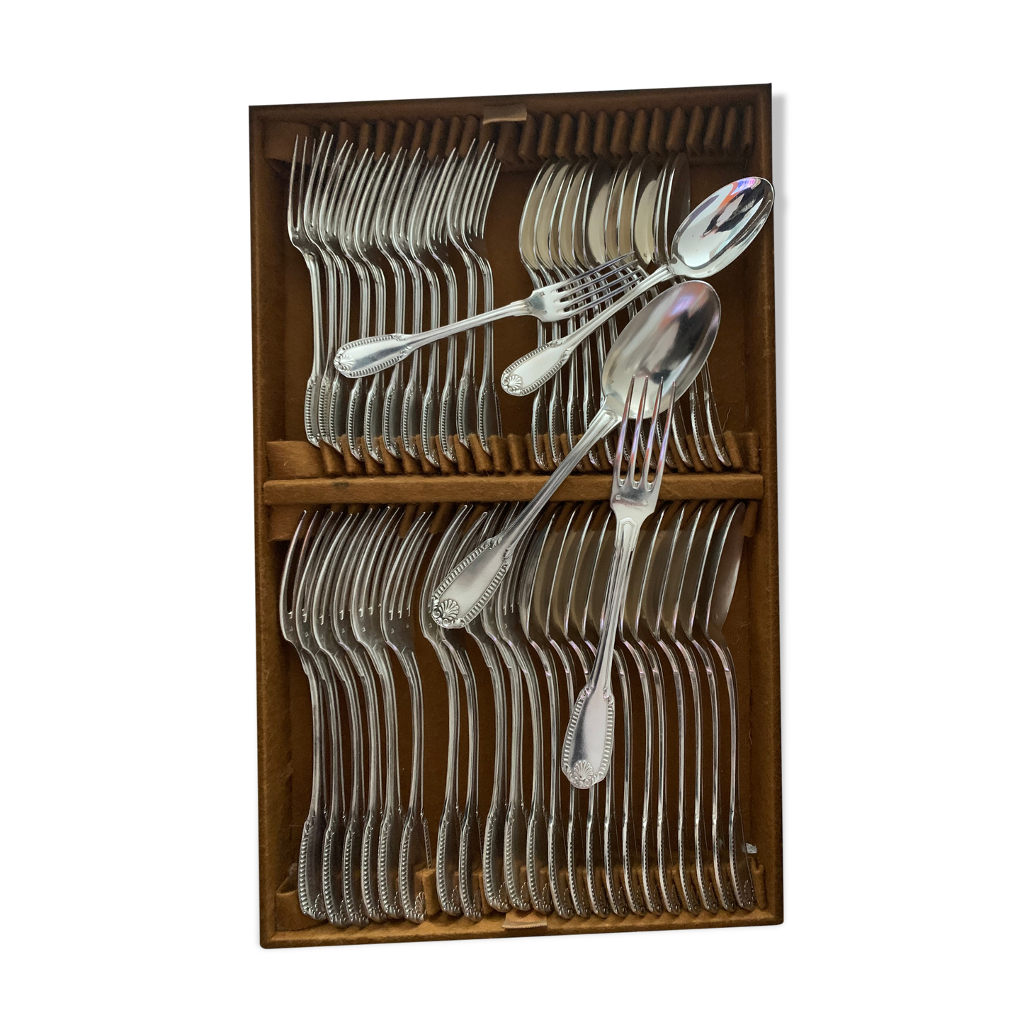 Silver metal cutlery set of 112