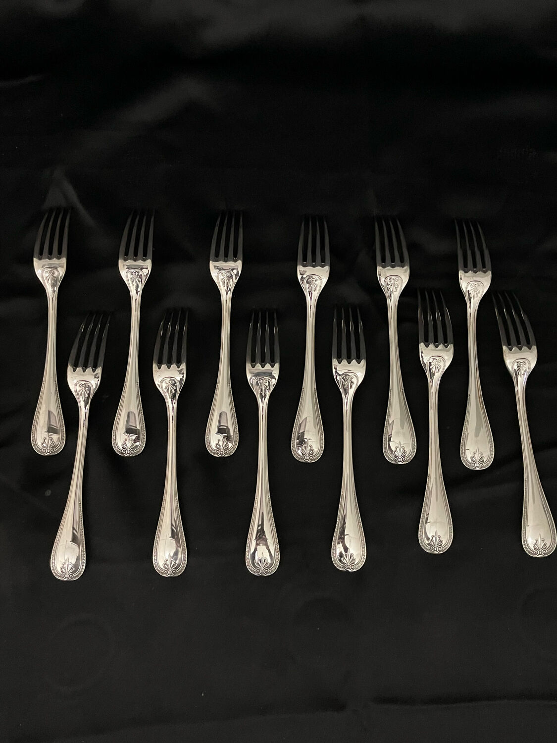 Christofle malmaison housekeeper with silversmith 65 pieces condition close to new