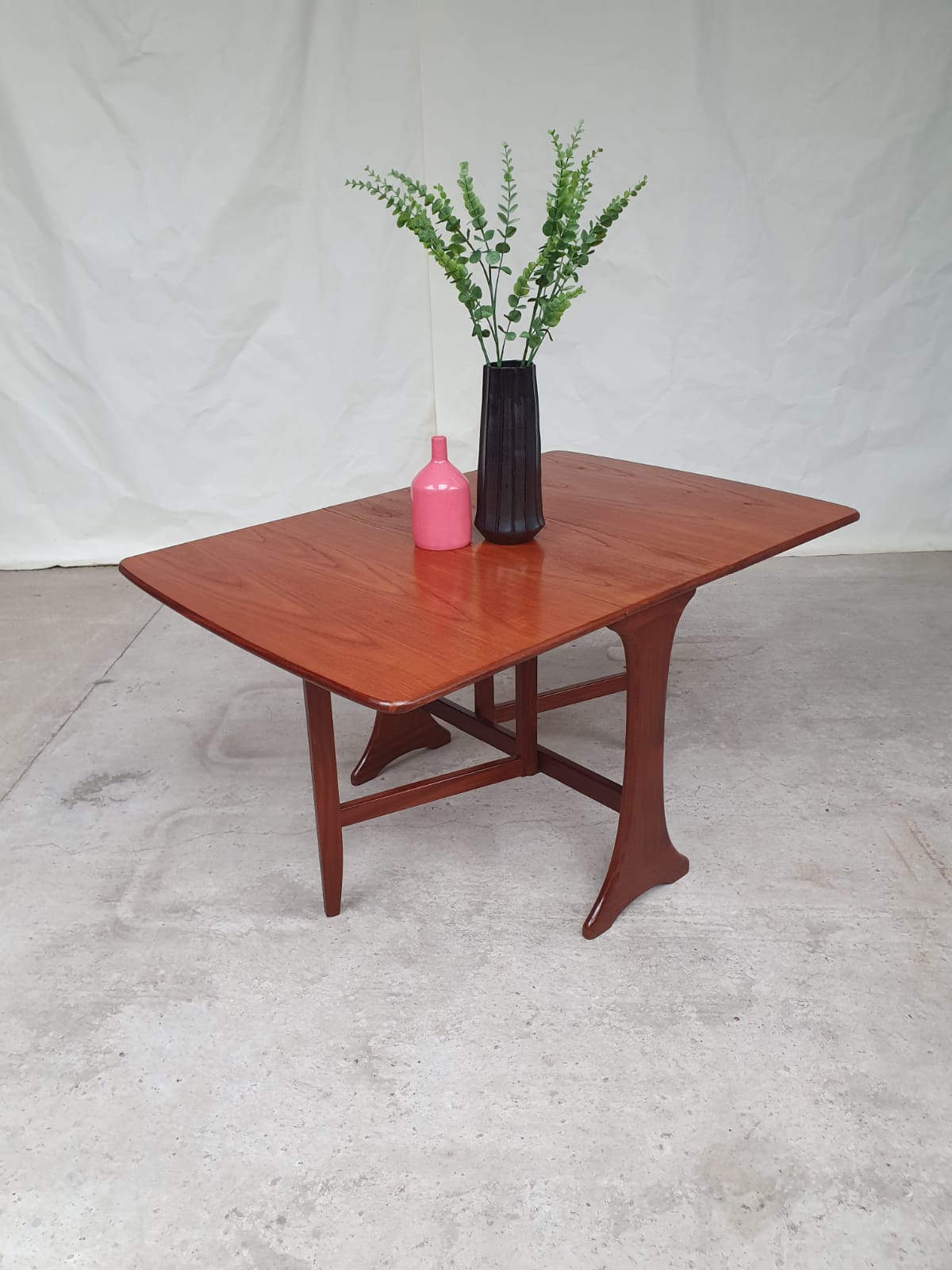 Extending dining table by G Plan