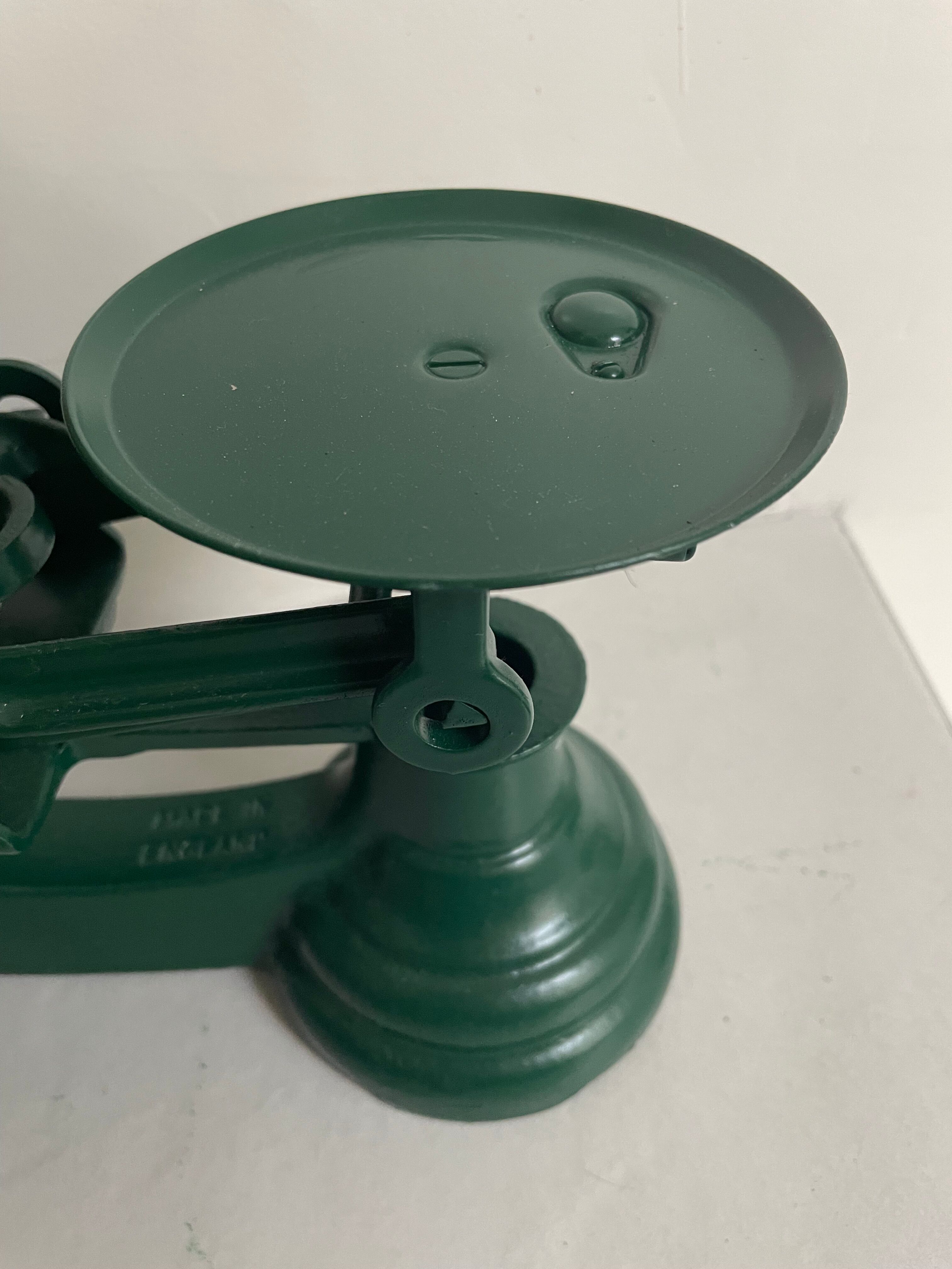English scale "Librasco" and its weights