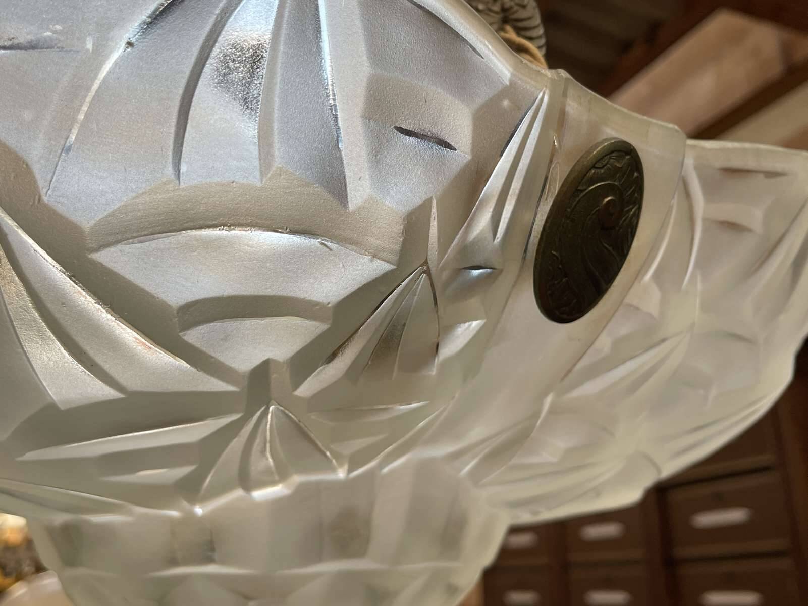 Art Deco suspension in moulded-pressed glass with geometric decoration signed Degué.