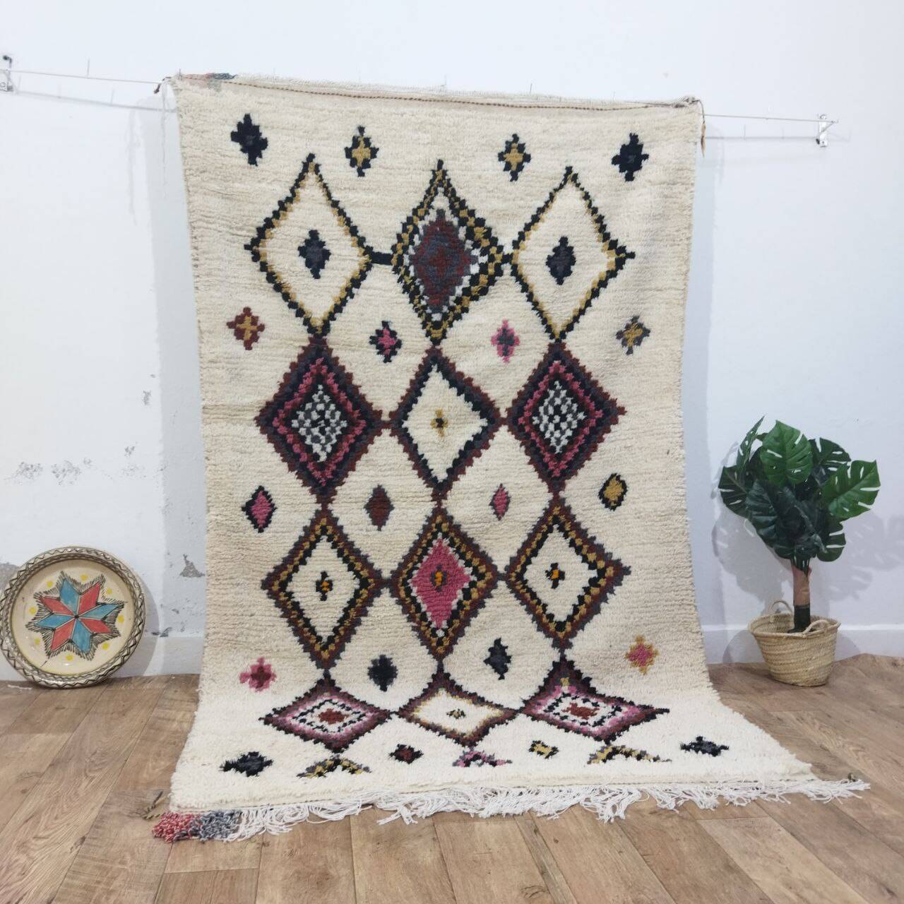 Azilal Berber rug in handmade wool 240 X 145 CM