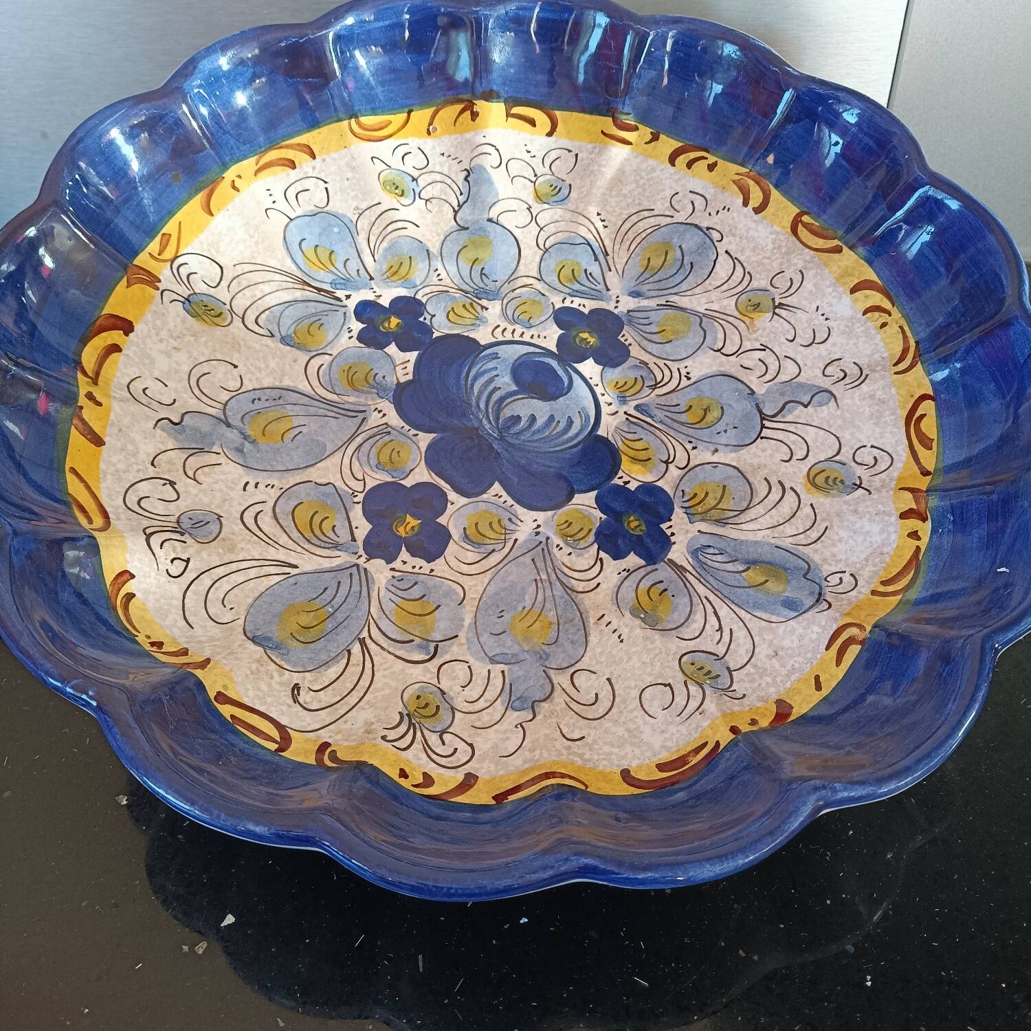 Bowl, decorative plate