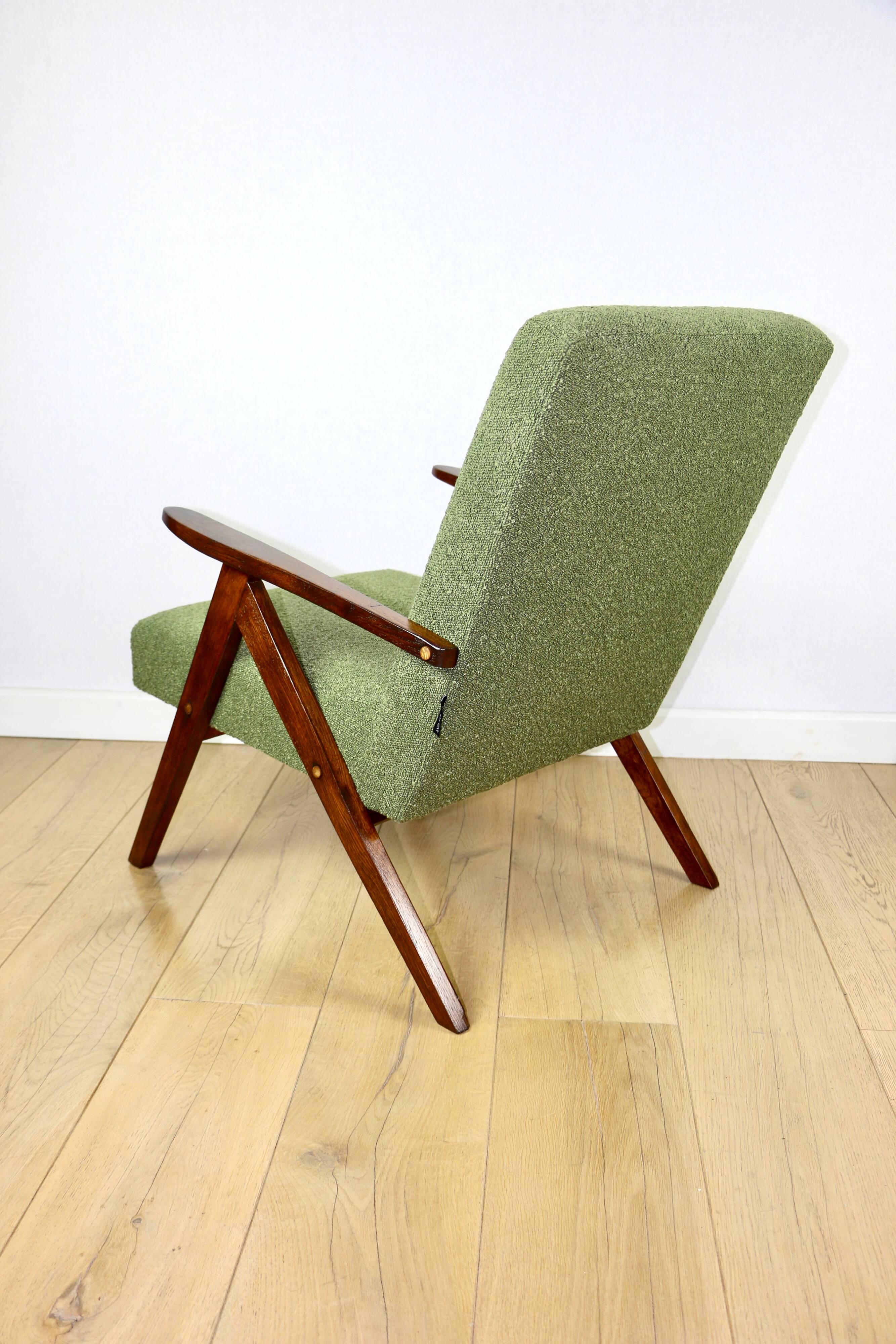 Vintage armchair B-310 VAR green boucle dark structural wood 1970s