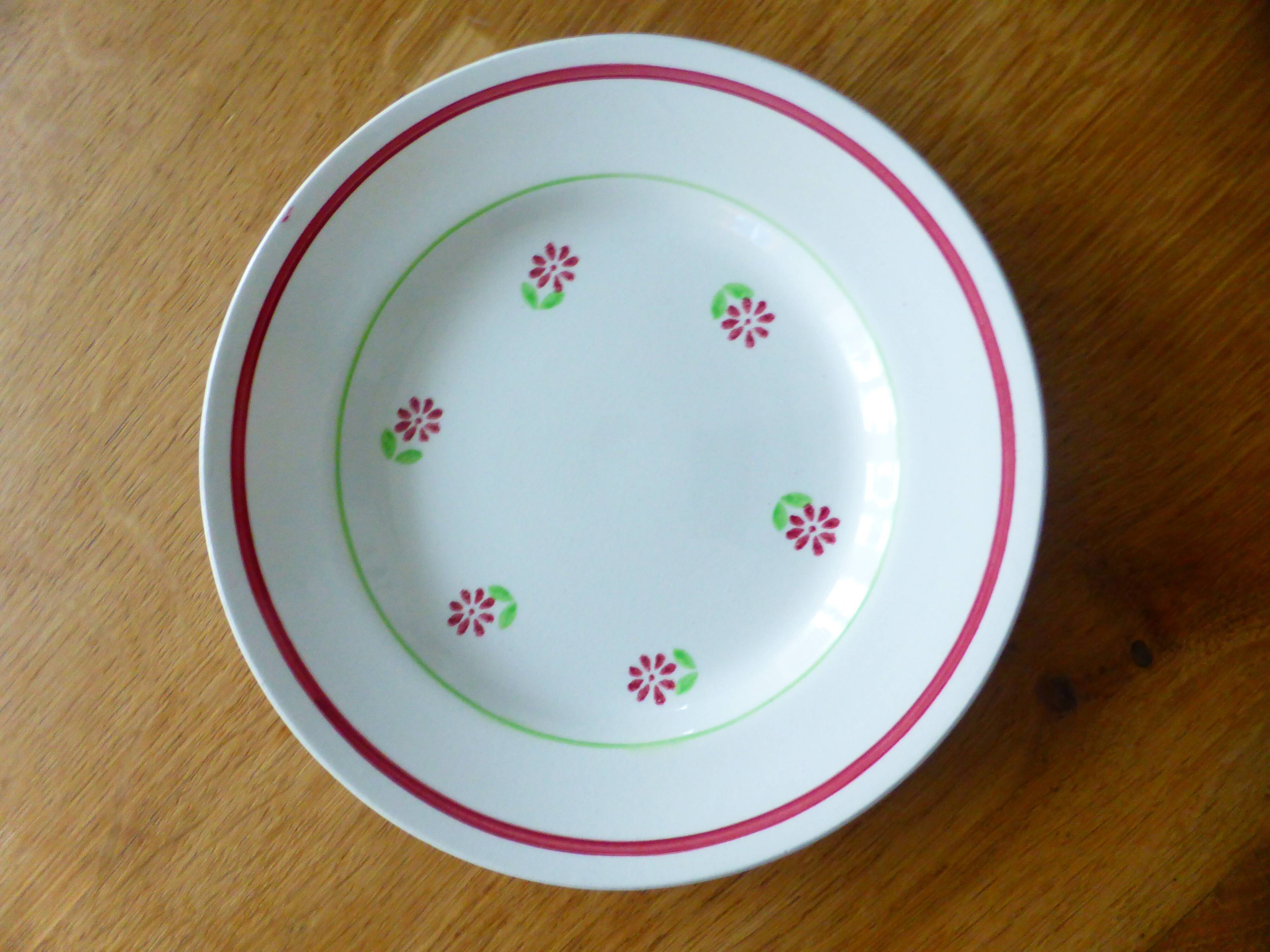 1 dessert plate from Gien, Christiane model