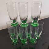 10 flûtes à champagne en verre à pied vert, années 30