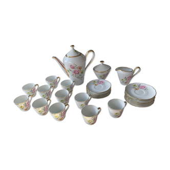 Ensemble à thé porcelaine de 25 pièces