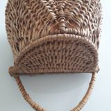 Vintage wicker bag with handle