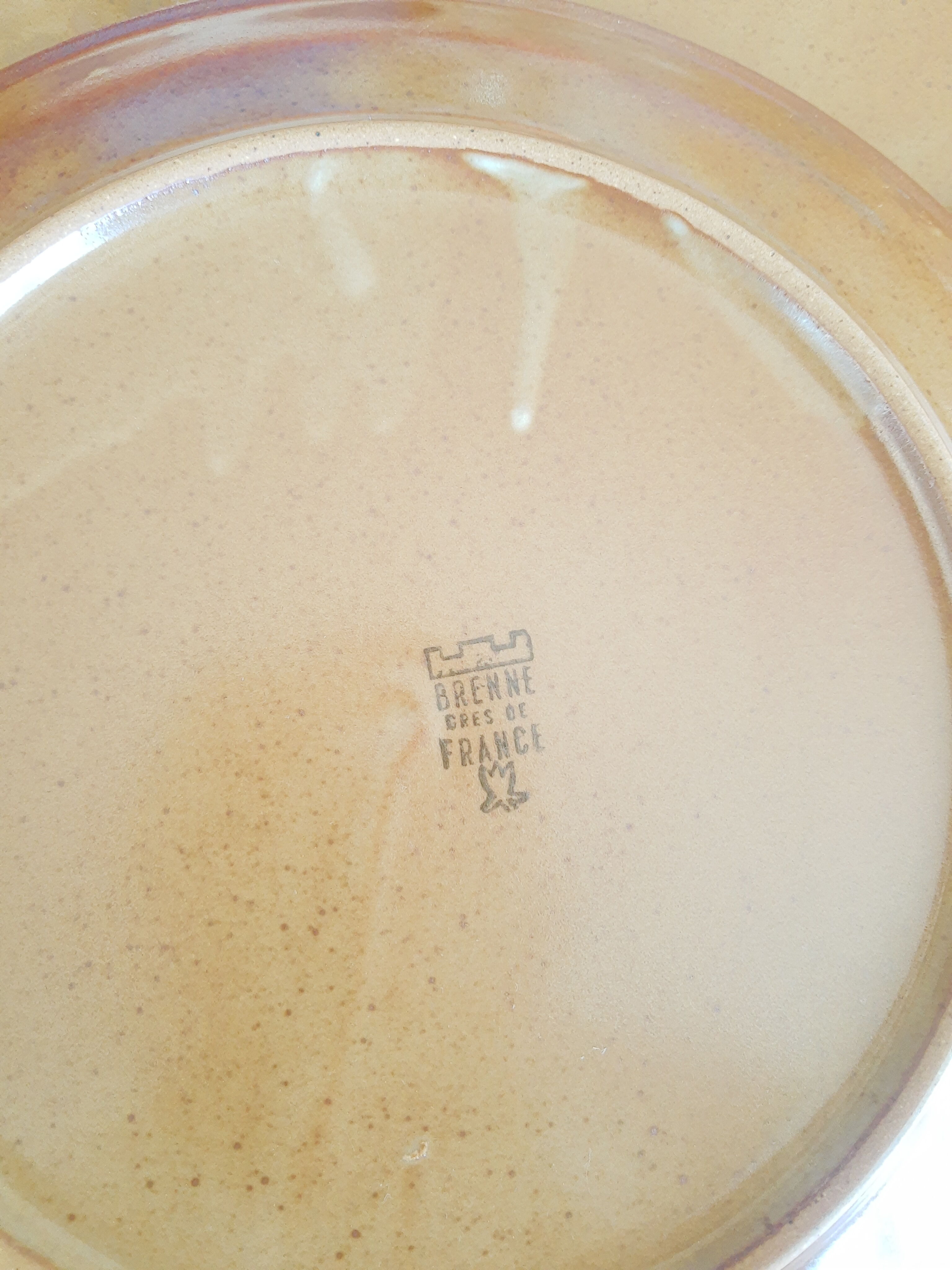 Set of 8 vintage brenne stoneware flat plates