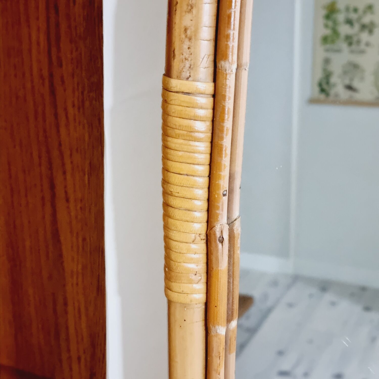 Oval rattan mirror 1960