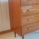 Commode en bois vernis, années 80