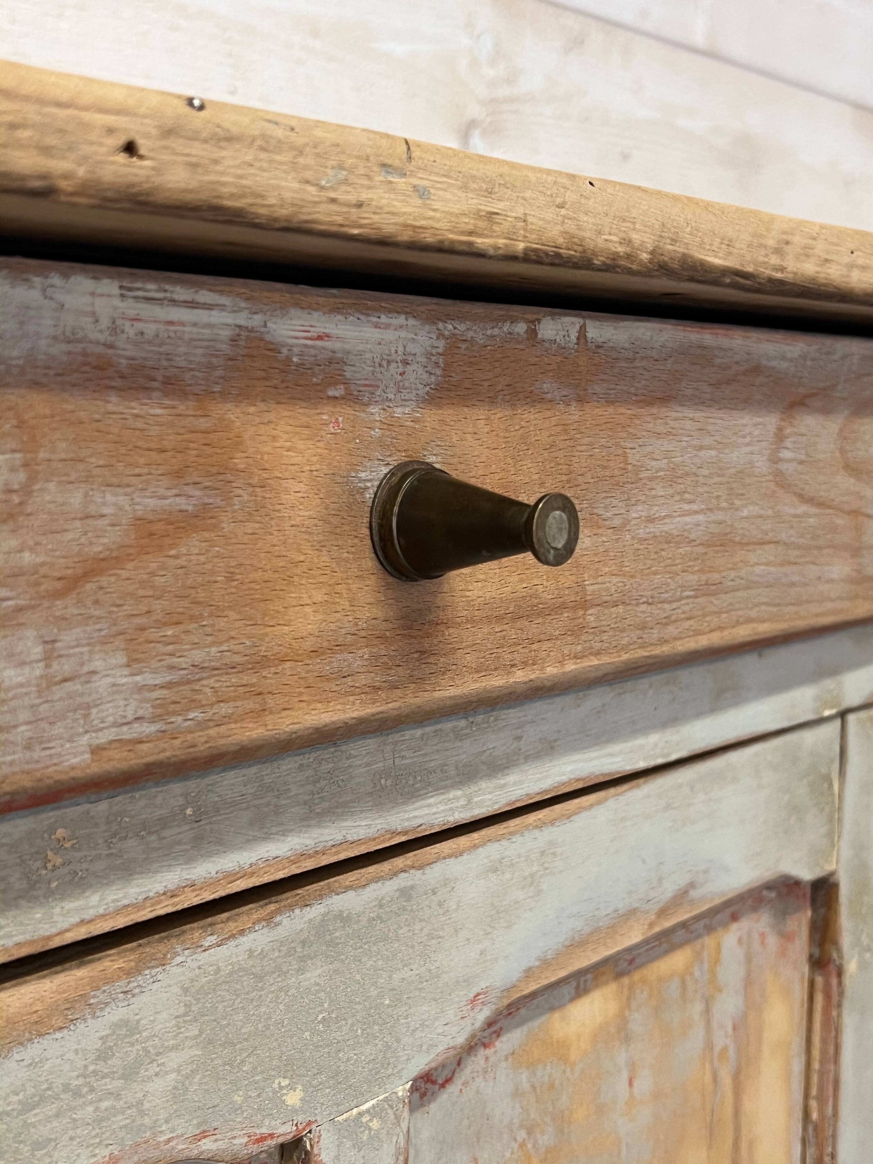 Commode parisienne patinée
