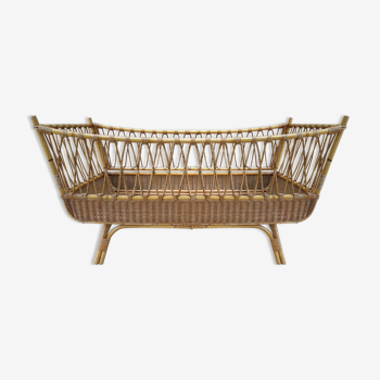 Baby rattan bed