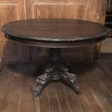 Table en chêne Néogothique décor de chimères 19 eme Gothique