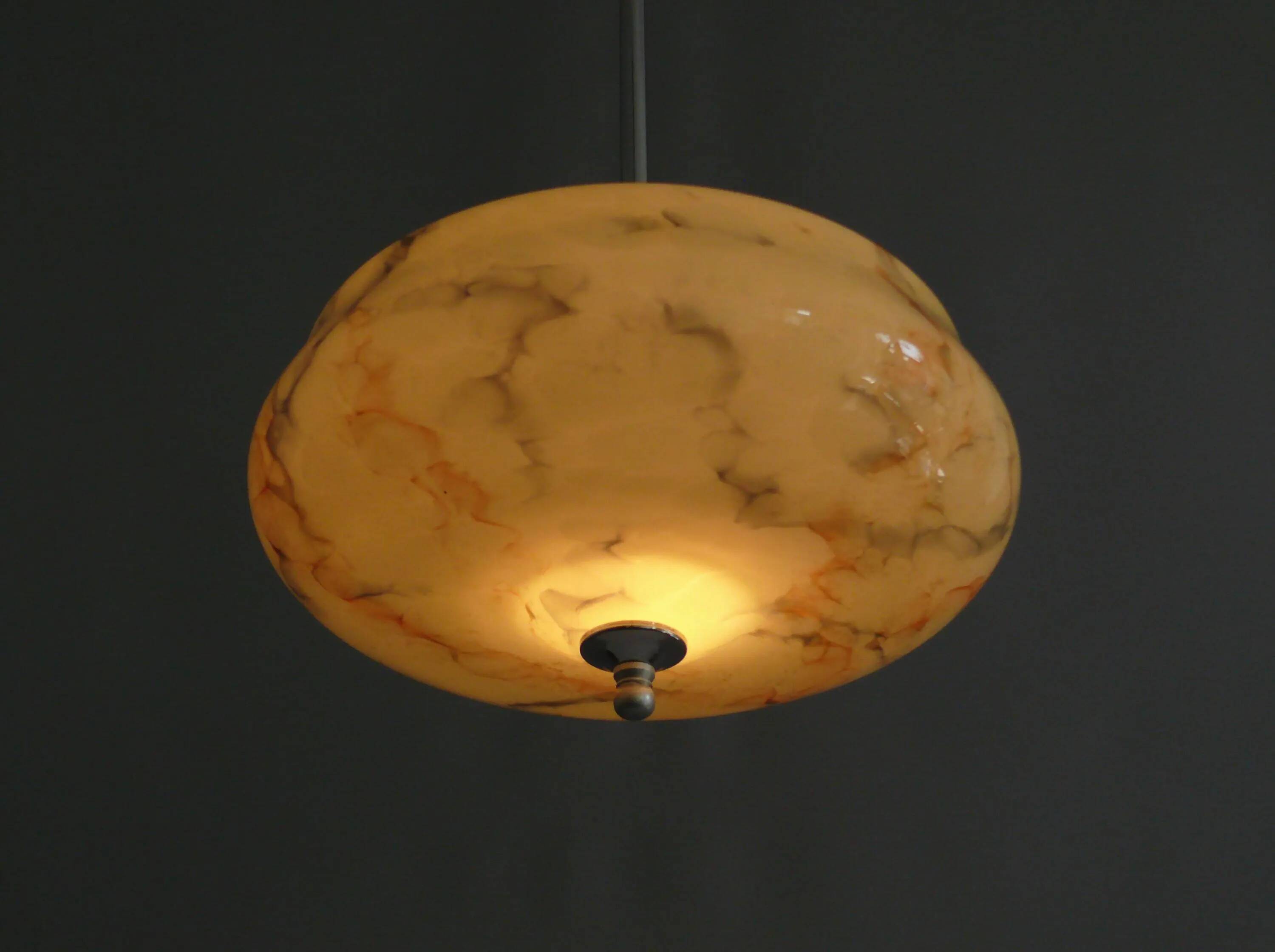 Suspension Art Déco, marbrée avec suspension chromée, années 1930