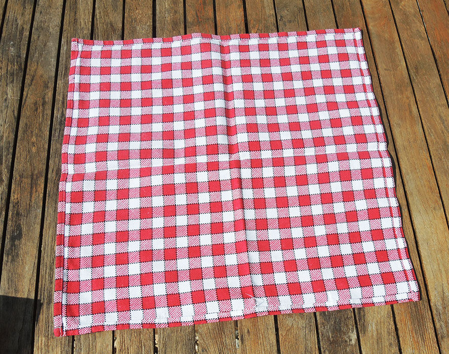 6 old vichy red & white napkins