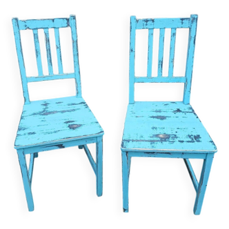 2 vintage style chairs