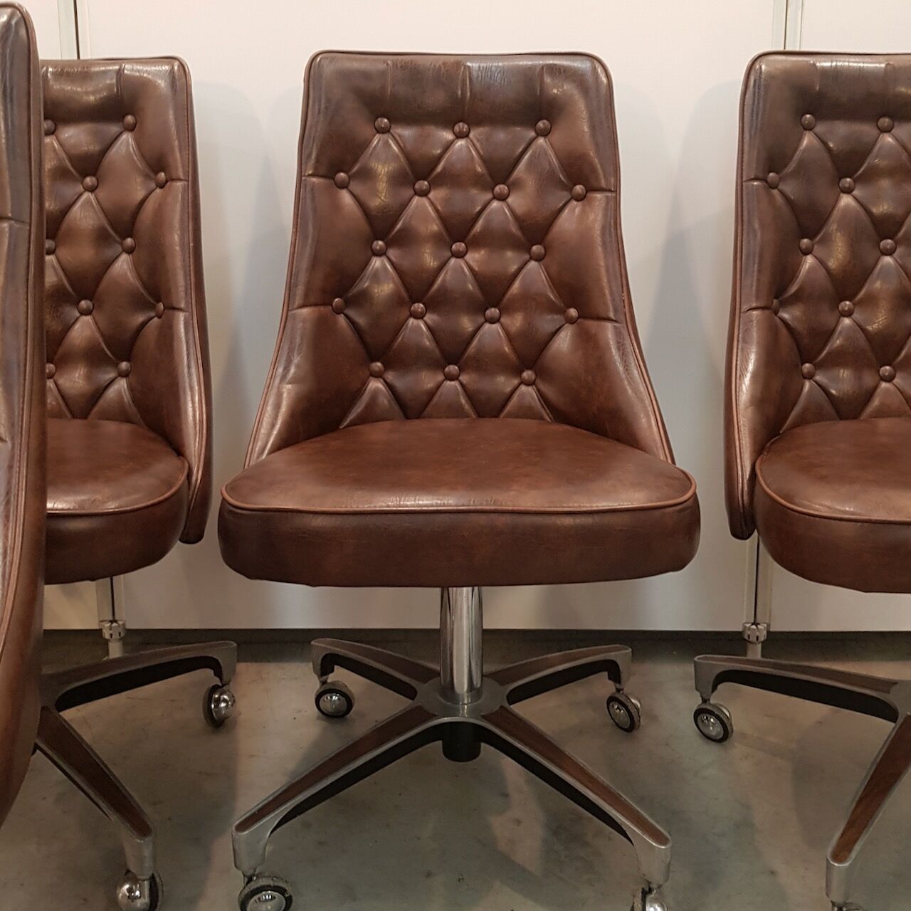 Shelby Williams dining table and 6 chairs