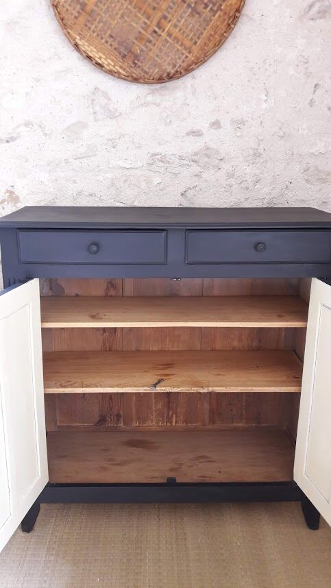 Black Parisian buffet