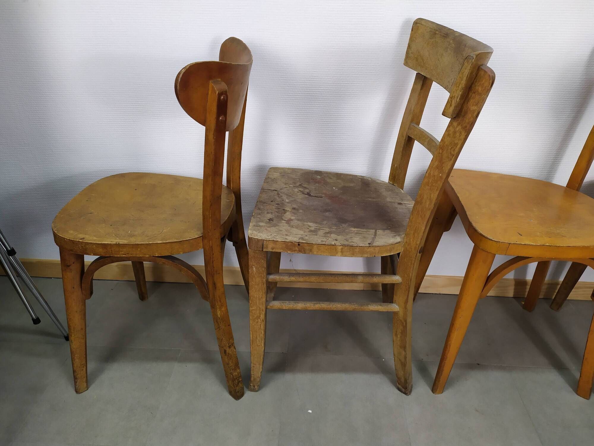 Lot of 4 Wooden bistro chair - vintage - Old