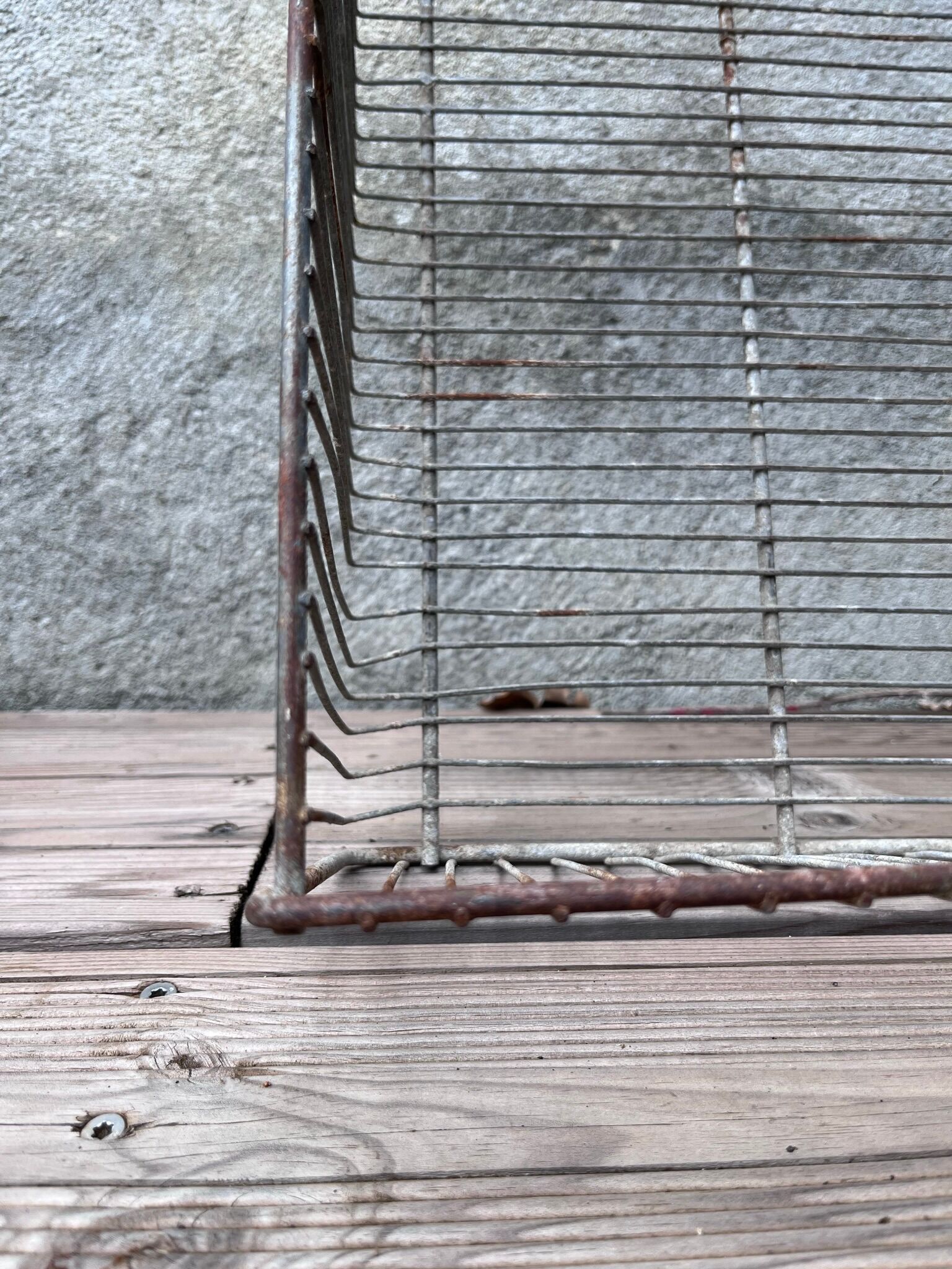 Basket of industrial wire