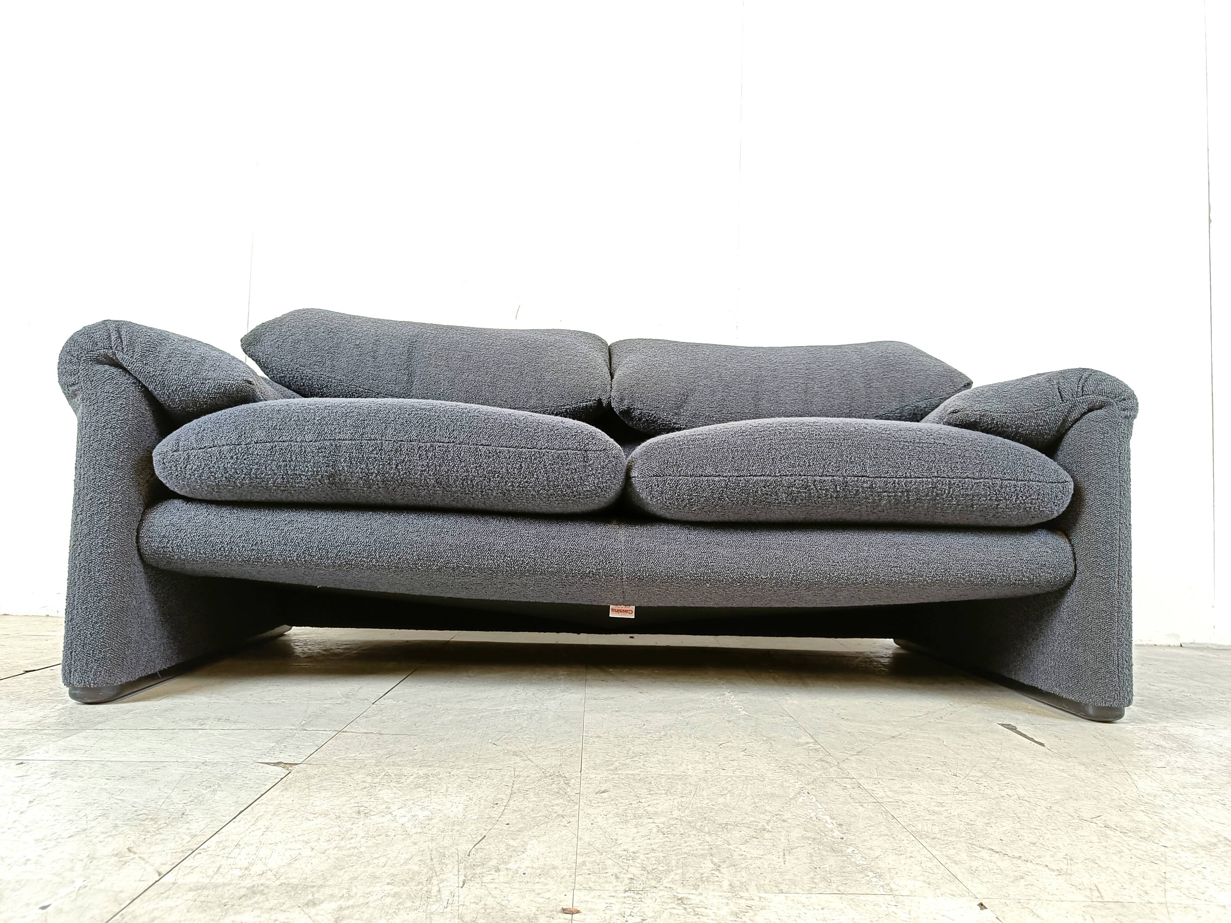 Maralunga sofa by Vico Magistretti for Cassina