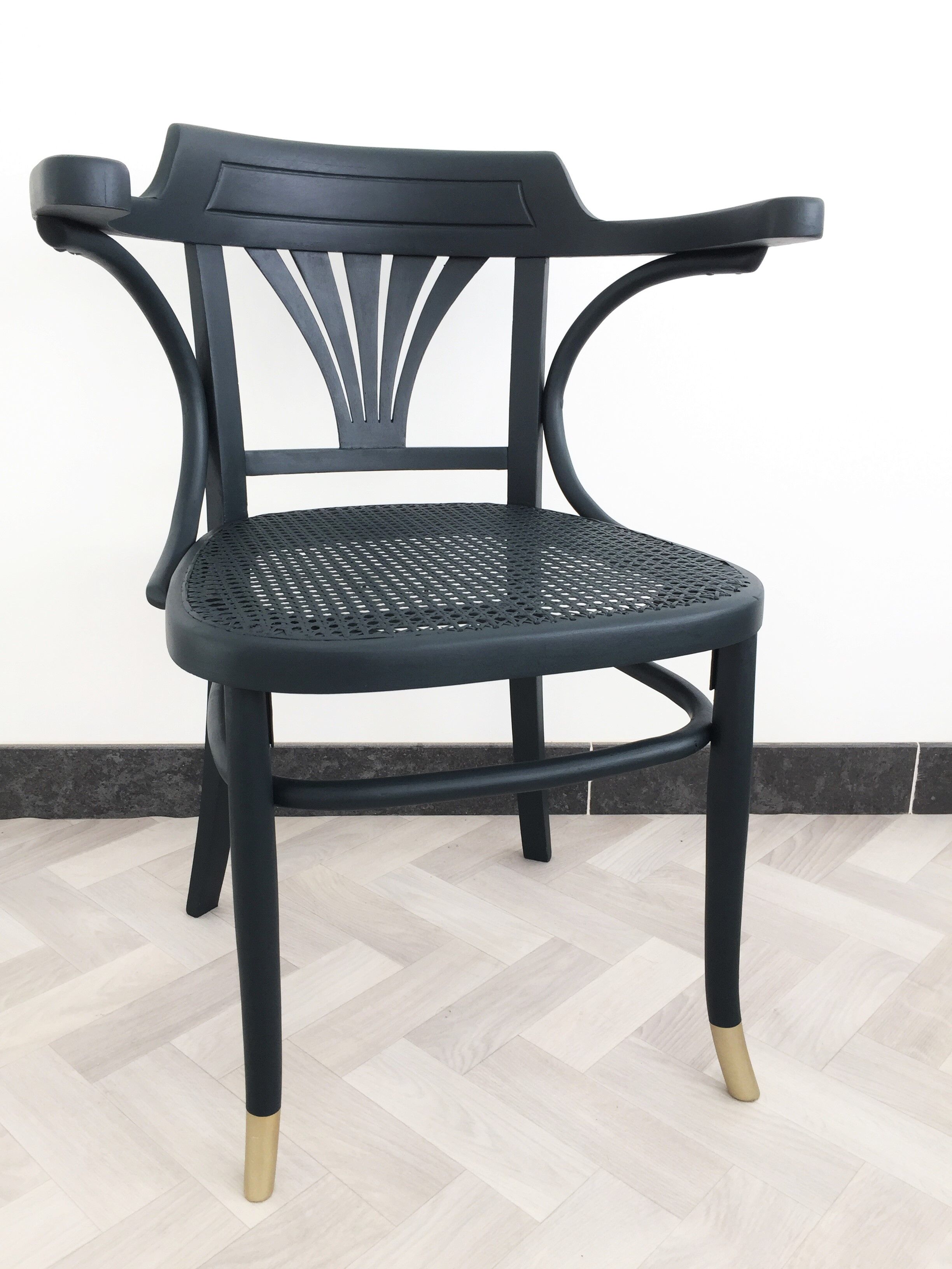 Wood curved armchair