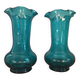 Paire de vases style Biot en verre soufflé turquoise, années 1950-1970