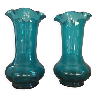 Paire de vases style Biot en verre soufflé turquoise, années 1950-1970