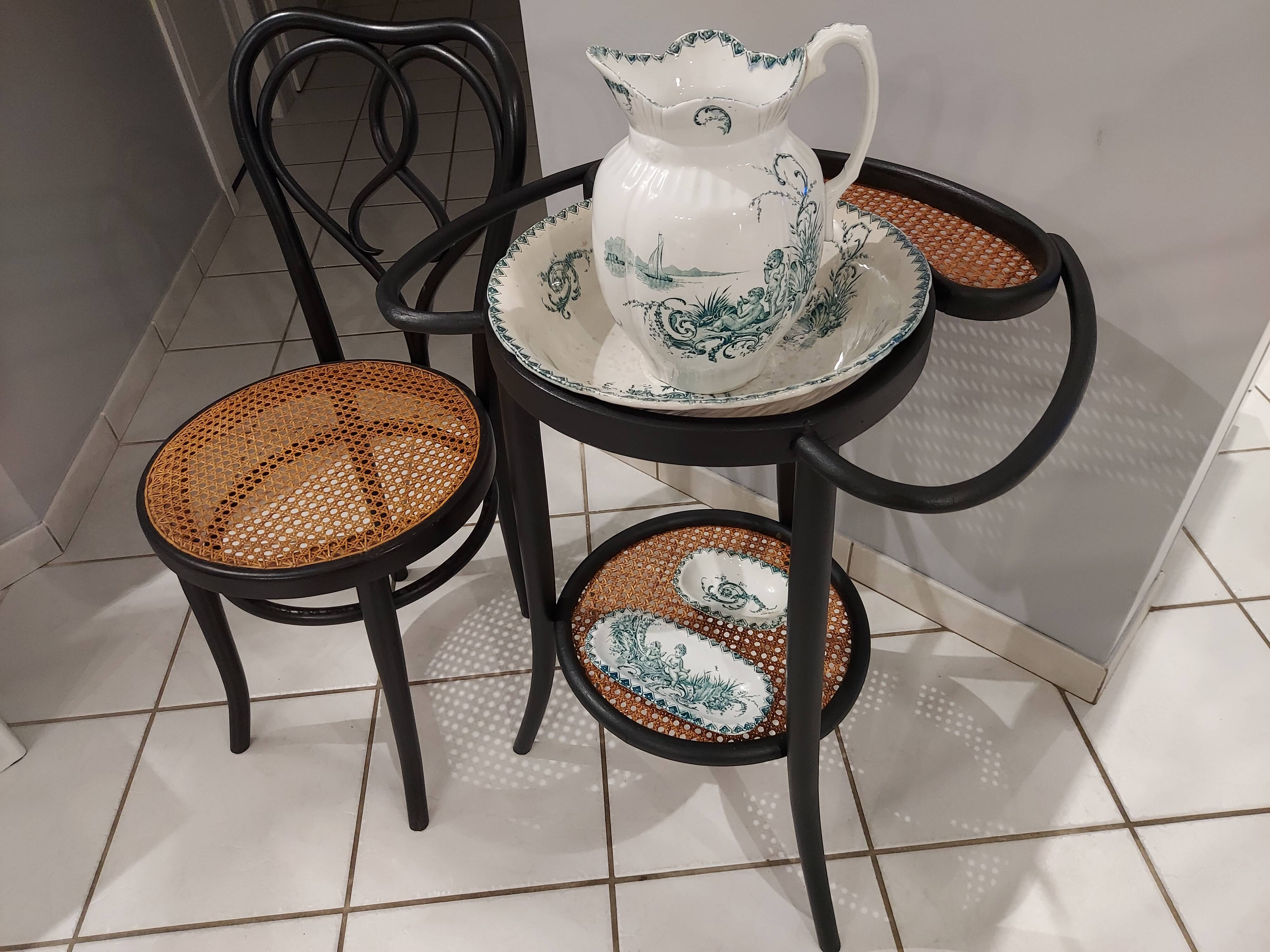 Ensemble Table de toilette et sa chaise Thonet années 1900