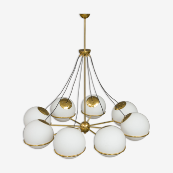 Italian brass chandelier with 8 opaline glass globes