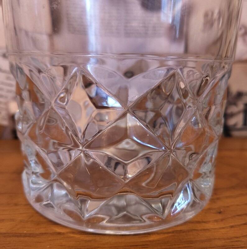 Beautiful cut glass ice bucket of vintage French quality with fixed handles 4502.