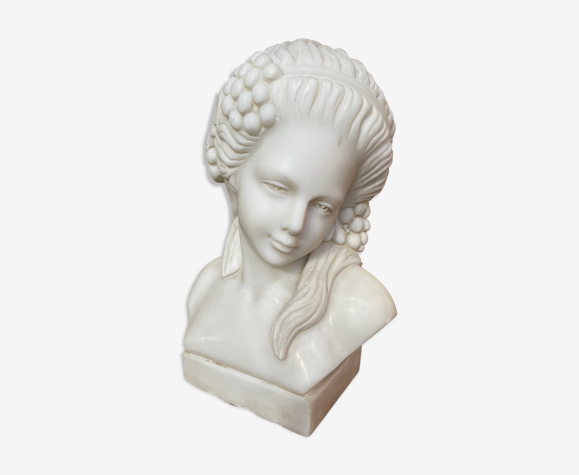 Buste de femme en marbre