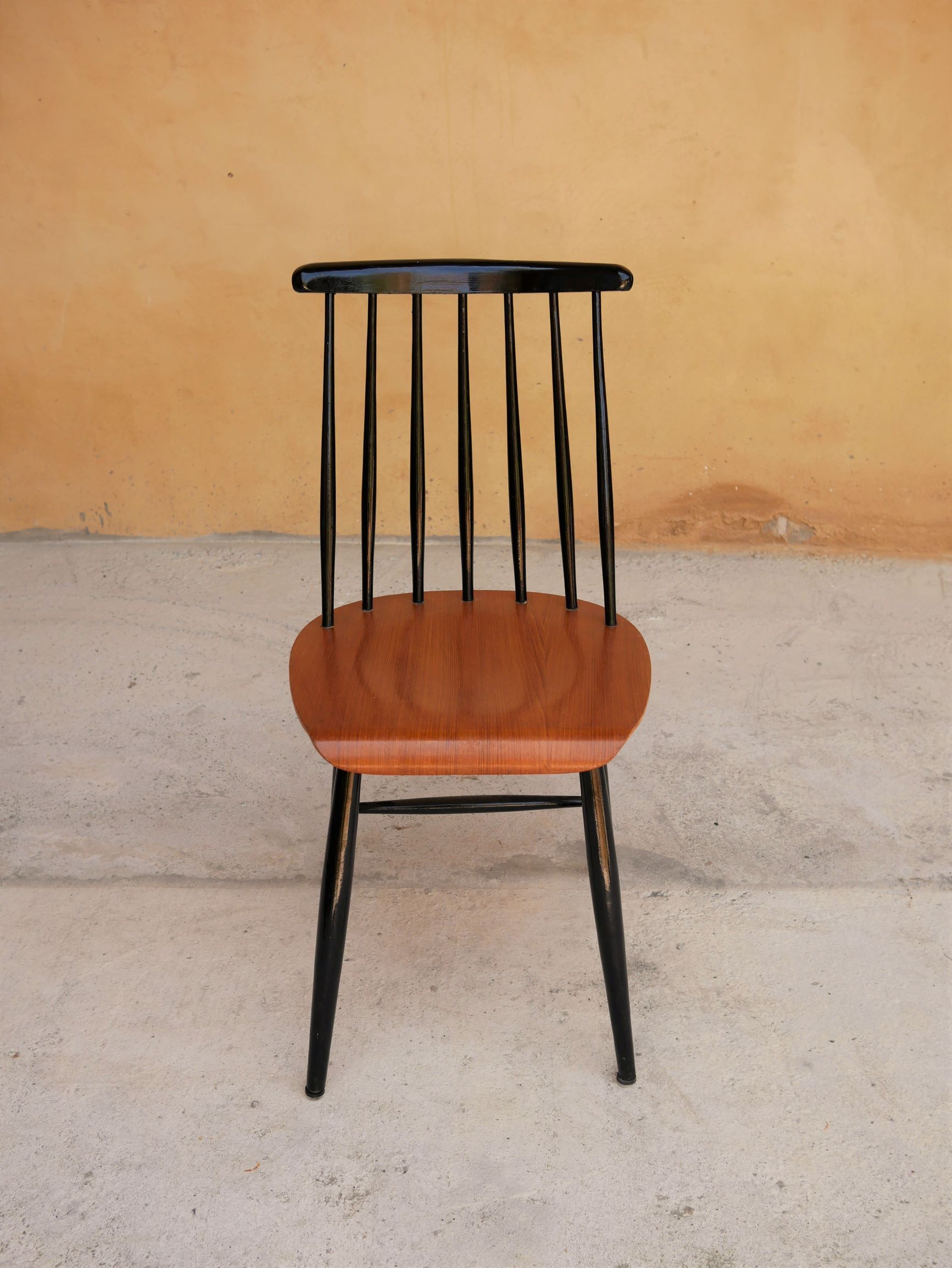 Scandinavian chair by Ilmari Tapiovaara model "Fanett"