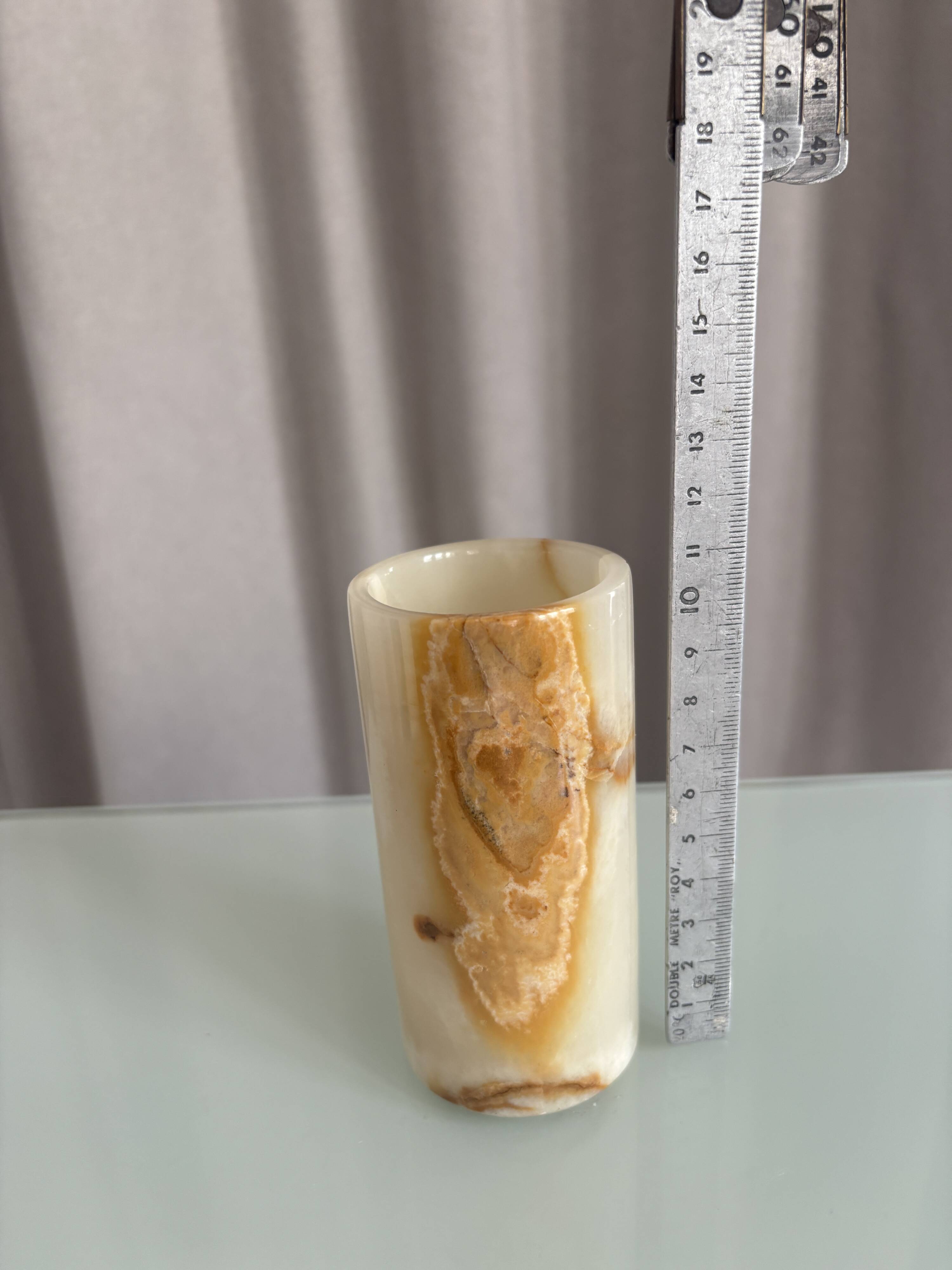 Small vintage cylindrical vase in onyx.
